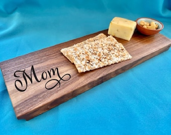 Cheese Lover Gift for Her, Personalized Gift for Mom, Wood Tray, Unique Mom Gift, Minimalist Wood Gift, Cheese Board, Bread Board Gift