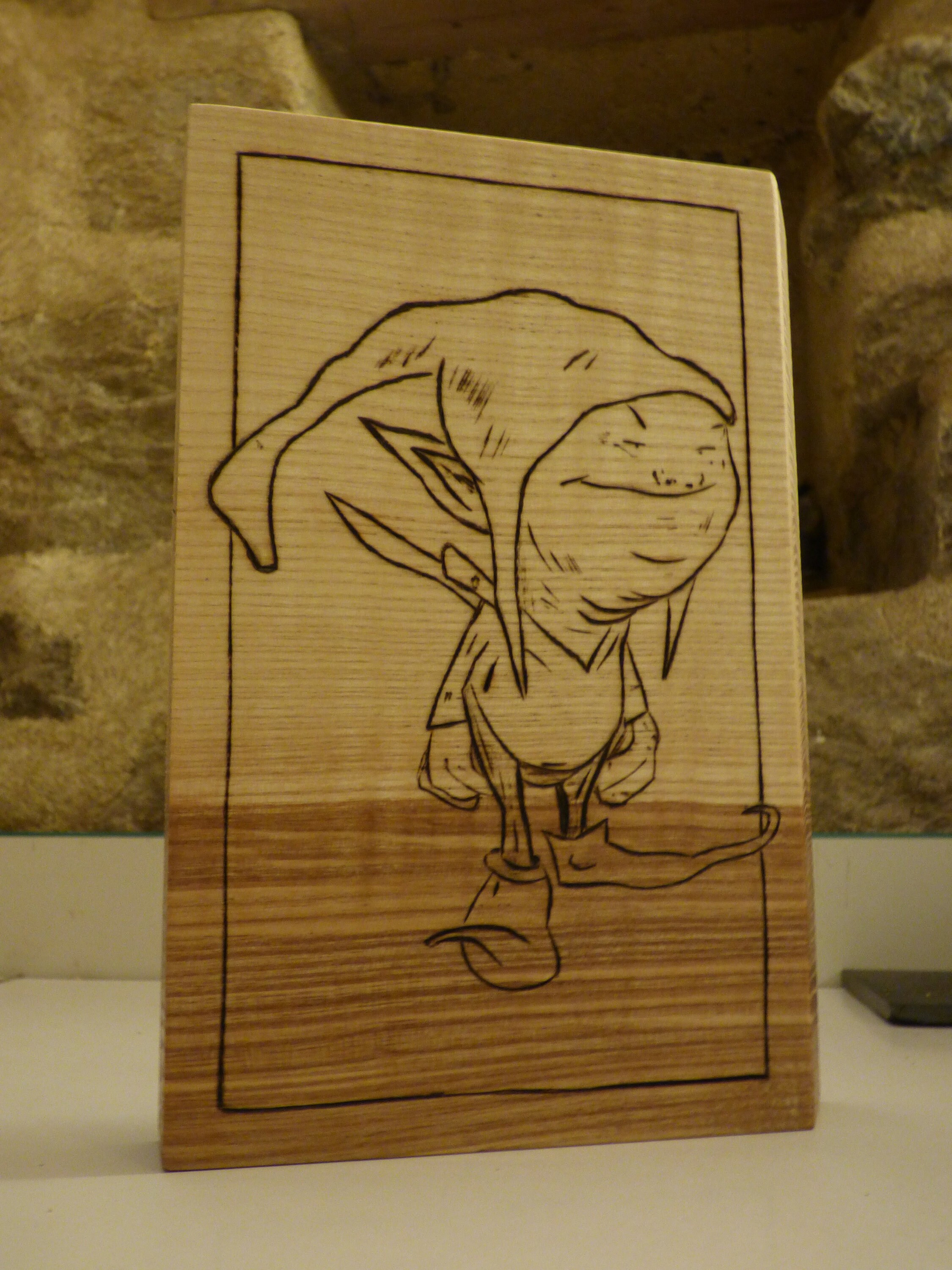 Pyroplanche Artisanale Pyrogravée, en Frêne Olivier Massif - Illustration Brucero