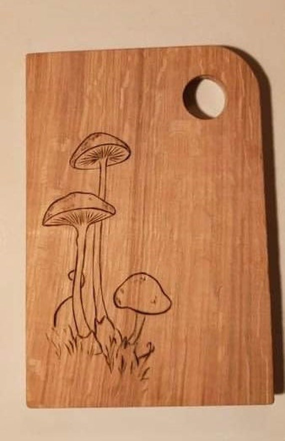 Planche à Découper Artisanale Champignons, Chêne Massif - Illustration Brucero