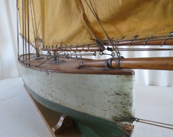MODEL POND YACHT / Pilot Cutter Sailing Yacht, Late 19th Century.