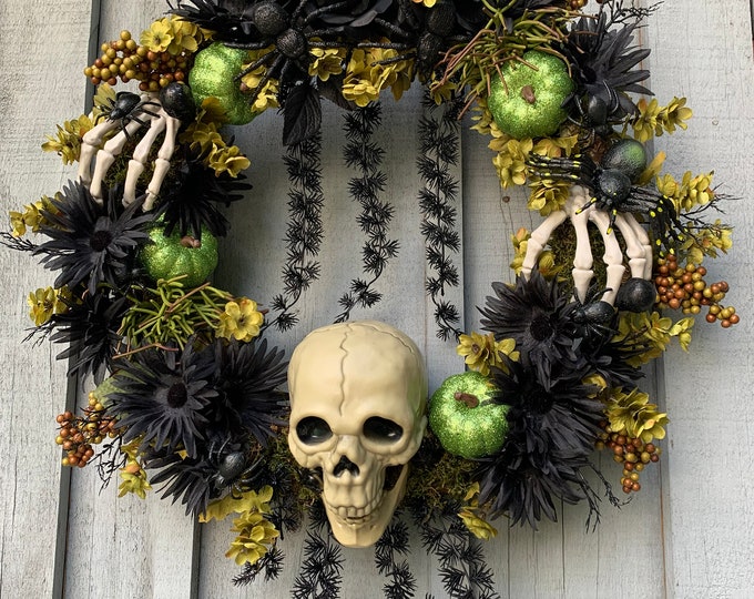 Halloween Skull Wreath Halloween Gothic Wreath Halloween Wreath Creepy Halloween Wreath Front Door Wreath