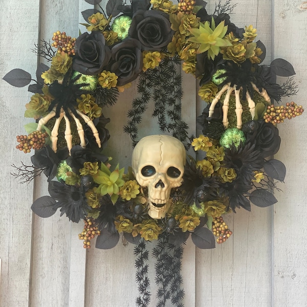 Halloween Skull Wreath Halloween Gothic Wreath Halloween Wreath Creepy Halloween Wreath Front Door Wreath Etsy Pick