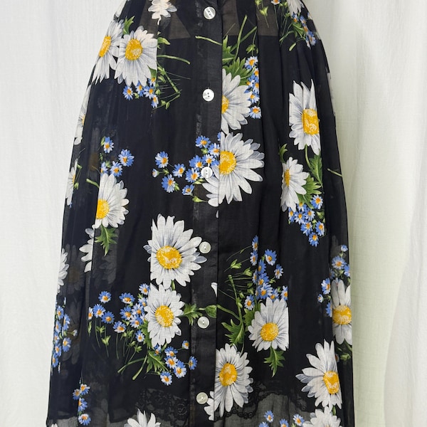 Vintage 1980s Liz Sport Black Daisy Print Cotton Skirt, Pockets, Size 10