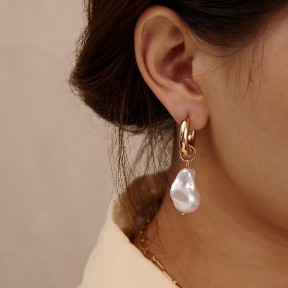 Baroque pearl store hoop earrings