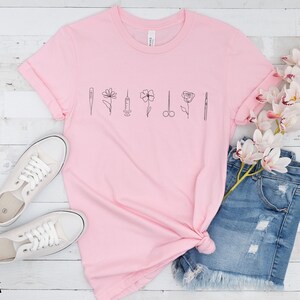 Minimalist Medical Shirt, Future Nurse Shirt Surgeon Shirt, Minimalist Nurse Apparel Future Doctor Shirt, Line Art Floral Shirt Future Nurse Pink