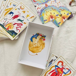 Le jeu de tarot Lilifer, édition Gold, jeu de 80 cartes et livret de tarot image 6