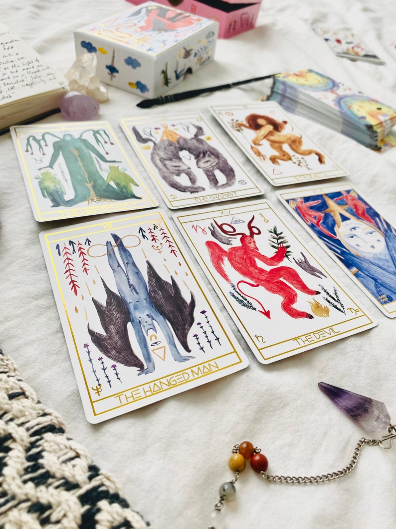 Le jeu de tarot Lilifer, édition Gold, jeu de 80 cartes et livret de tarot image 2