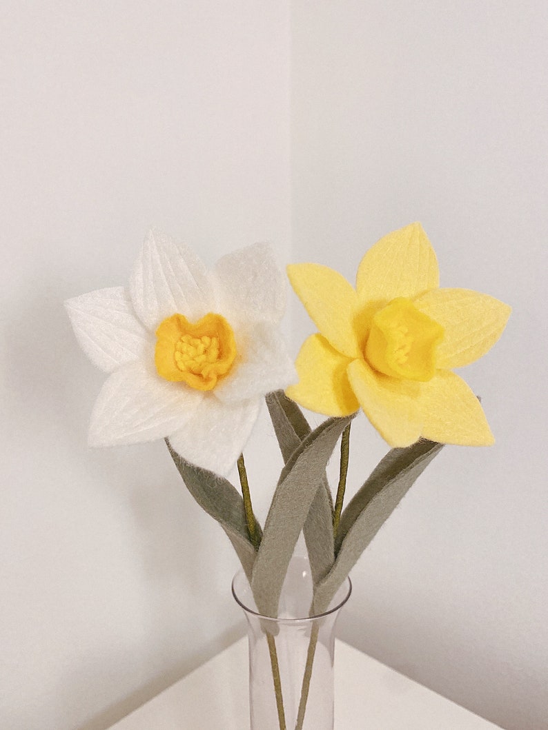 Small Handmade Daffodil Felt Flower Stems Gift, Present, Home Decor, March Birth Flower image 3