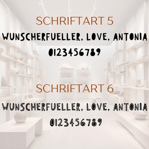 Pu&ograve; includere: Una visualizzazione di caratteri digitali con due stili etichettati come SCHRIFTART 5 e SCHRIFTART 6. Ogni stile mostra il testo WUNSCHERFUELLER, LOVE, ANTONIA e i numeri 0123456789 in un carattere nero disegnato a mano su sfondo bianco.