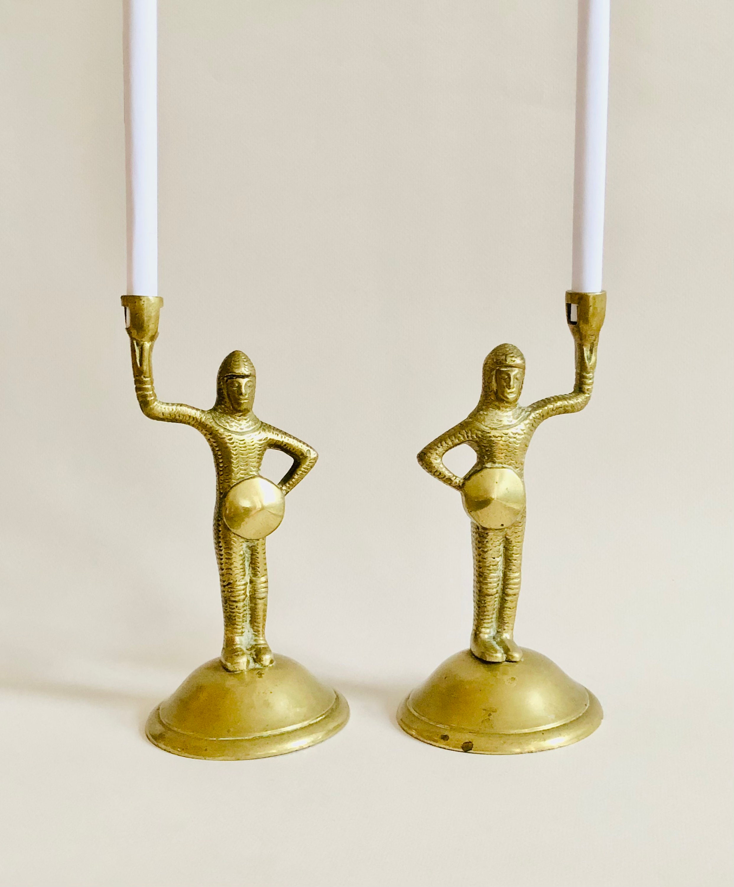 Paire de Chandeliers Chevaliers Anciens en Laiton