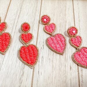Herz Ohrringe, Valentinstag Ohrringe, Perlenohrringe, Valentinstag Perlen Ohrringe, Statement Ohrringe, Geschenke für Sie
