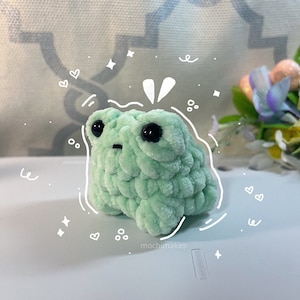 Small Frog Amigurumi | Crochet Green Frog