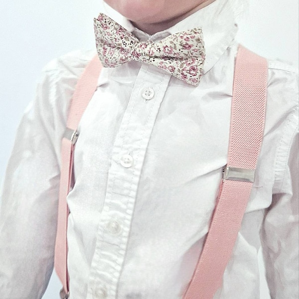 Ensemble enfant noeud papillon à fleurs roses et bretelles roses Collection Lucien Atelier Melythier