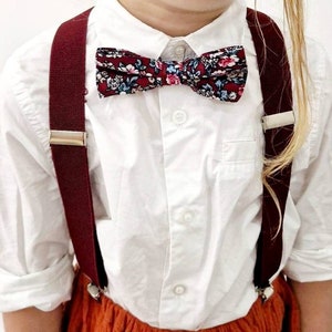 Kinderset Bourgondische vlinderdas met bloemen en bijpassende bandjes Collectie Raphaël Atelier Melythier