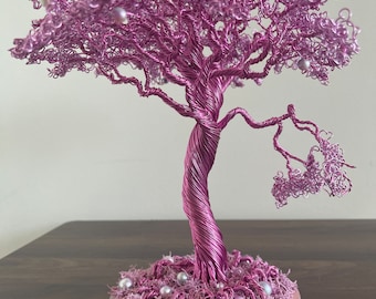 Scultura di albero in filo rosa, albero della vita con perline, bonsai fatto a mano