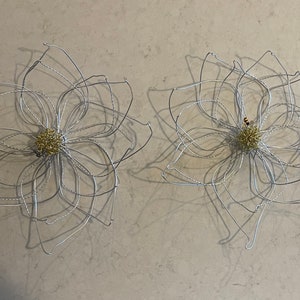 Sold Separately, Wire Flower Wall Hanging, Wire Art, Home Decor, Flowers, Bee, Bees, Butterfly, Butterflies, Gift for Her, Unique Gift,