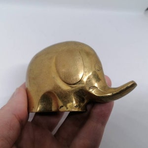 Vintage Solid brass Elephant Figurine. Collectable Elephant Figurine Paperweight.