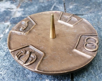 Portacandele a colonna in ottone vintage: decorazione per altare