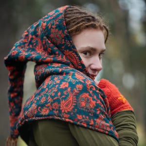 Sciarpa con cappuccio Forest Pixie, scialle invernale hippie con cappuccio lungo con tasche, sciarpa con cappuccio Psytrance Festival, sciarpa con cappuccio in lana vegana