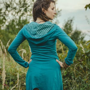 Vestito da fata con fiore della vita, con cappuccio a maniche lunghe, verde turchese, da fata della foresta, costume da elfo, spirito della foresta, gotico, psichedelico, festival VAERI