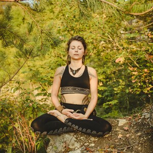 Psychedelic Yoga Top Festival Meditation Elf Unique Yoga Top with Flower of Life Green Black Brown Geometric Fairy Top Cotton Tribal Print