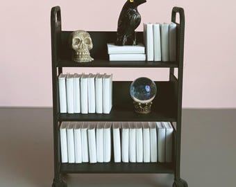 Kit de estantería de biblioteca en miniatura / Estantería para casa de muñecas a escala 1:12, 50 libros en blanco