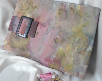 En color rosa, funda para iPad/tableta, tejido con estampado ecológico único