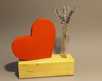 Heart wood decoration