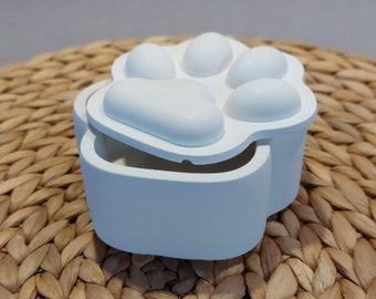 Tin paw shape decoration Raysin white