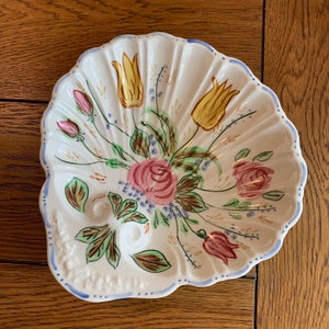 Blue Ridge Southern Pottery Hand Painted Underglaze Nove Rose Clamshell Serving Dish