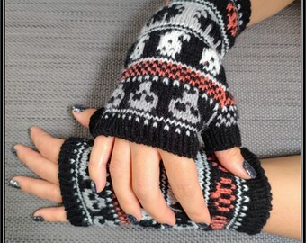 Spooky Halloween Mitts with pumpkins, bats, ghosts and skulls Knitting Pattern - fingerless gloves mittens