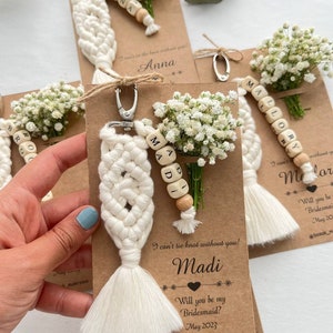 Macrame keychain with special name and card for your guests,Personalized Gift Macrame Keychain, Bridesmaid Gifts,Macrame Keychaın.