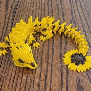 Articulated Sunflower Dragon | Cinderwing3D | Fidget Toy | Gift for Child | Unique Gift