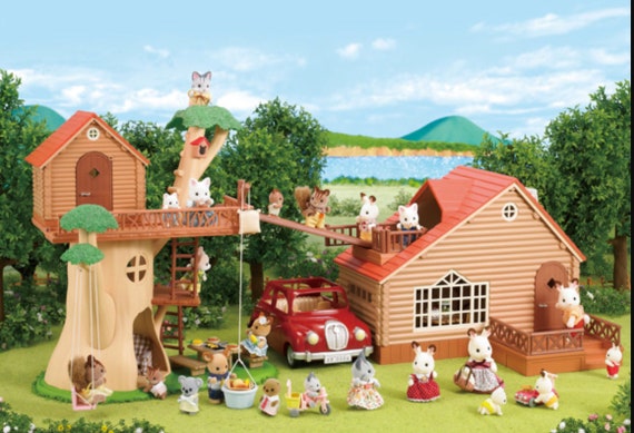 Calico Critters Log Cabin With Hand Made Extras and Other 1 12