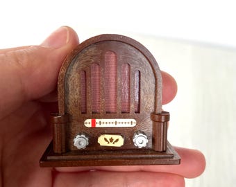 Calico Critters vintage radio, sylvanian families old timey radio in excellent condition