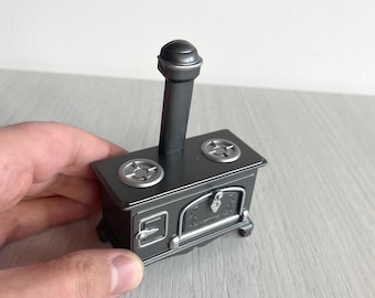 Sylvanian Families Spares Black Oven Stove, Farmhouse cooker, dollhouse Accessories for rustic kitchen, black chimney. Epoch made in Japan