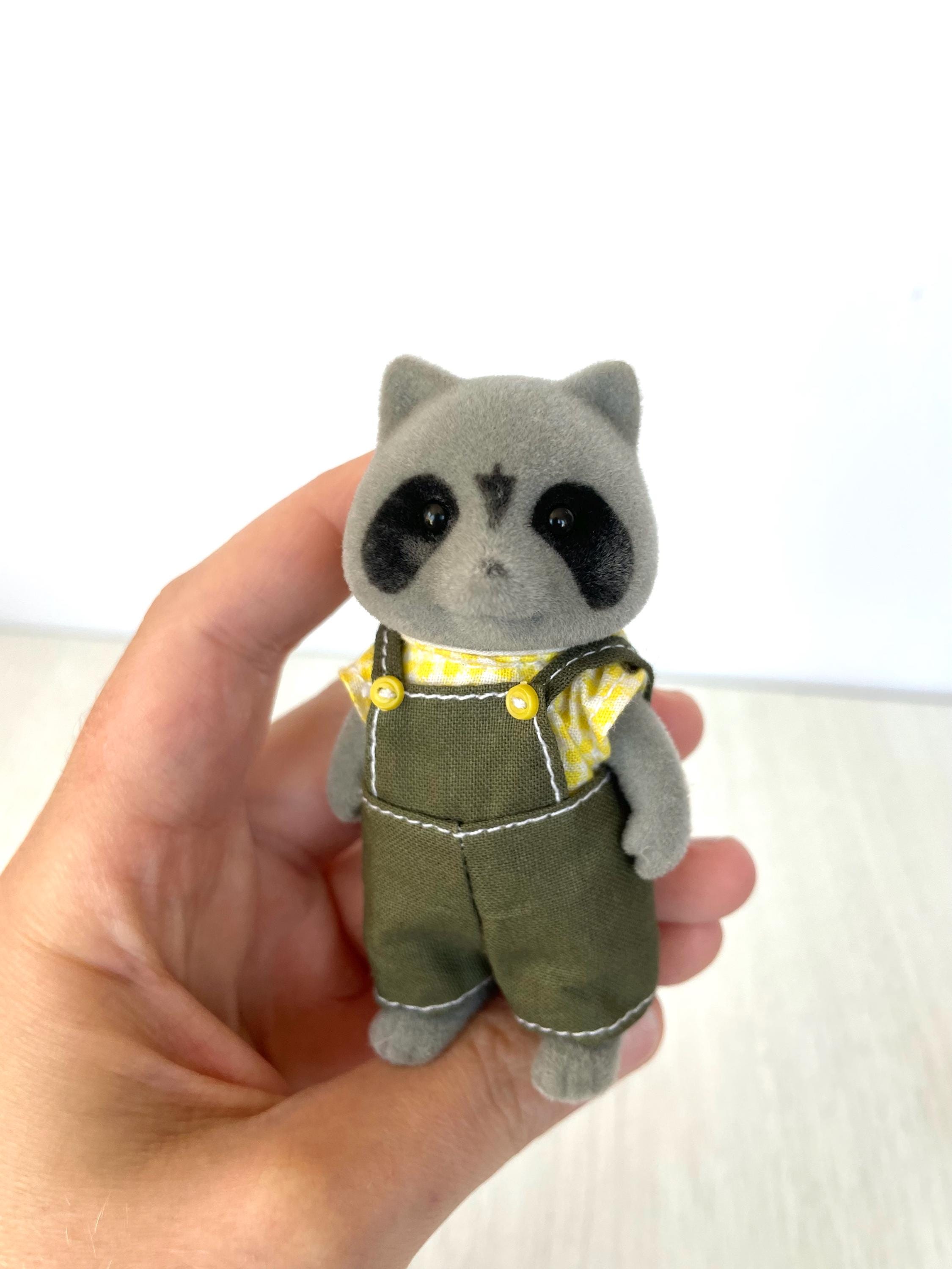 Sylvanian Families Chestnut Raccoon Dad, Gripping Hands With Sylvanian Families Chestnut Raccoon Dad, Gripping Hands With