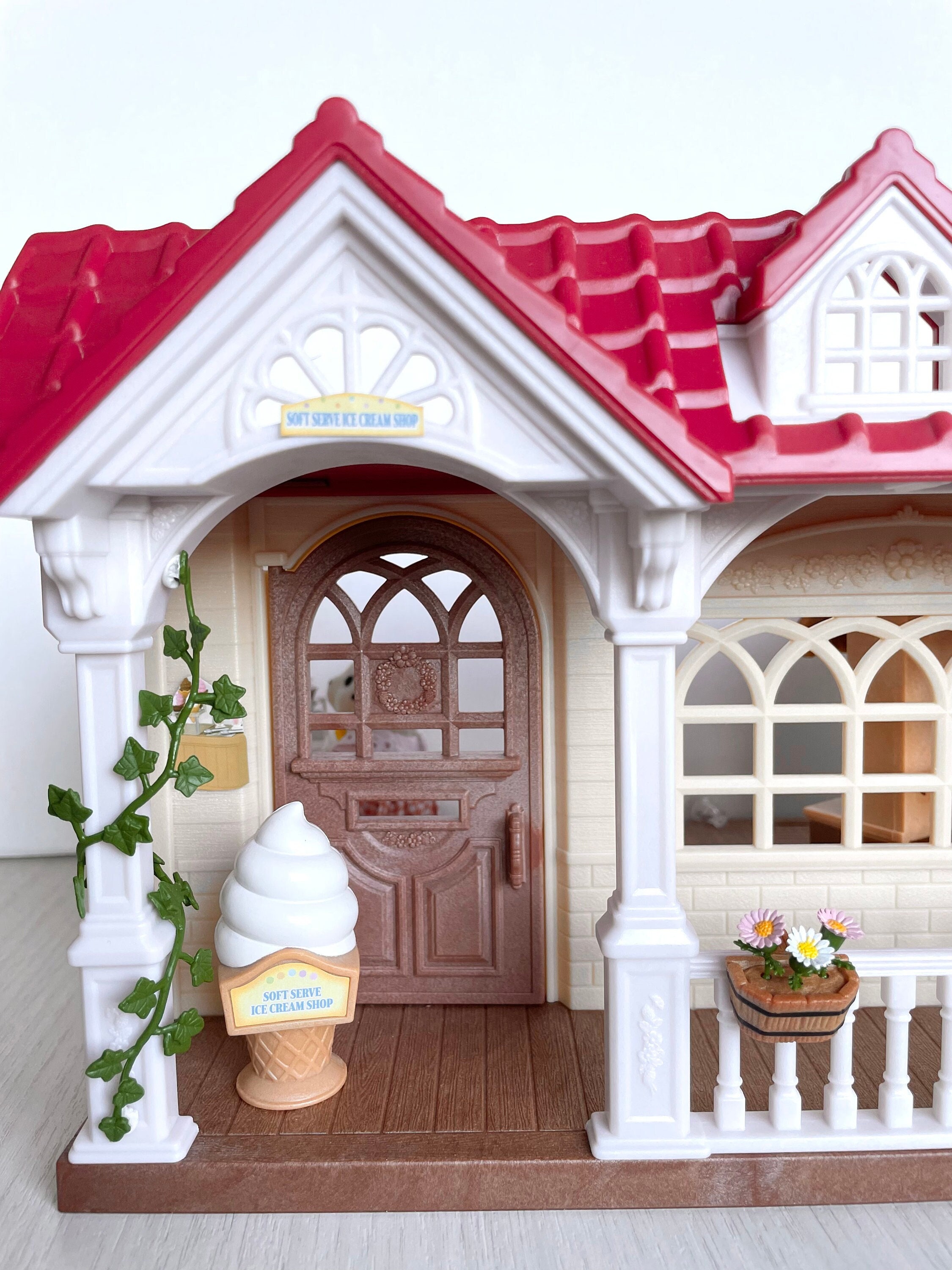 Sylvanian families ice cream shop deals