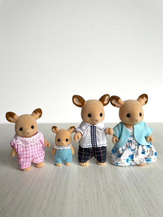 Sylvanian Families Calico Critters Vintage Buckley Red Deer Family With  Gripping Hands 