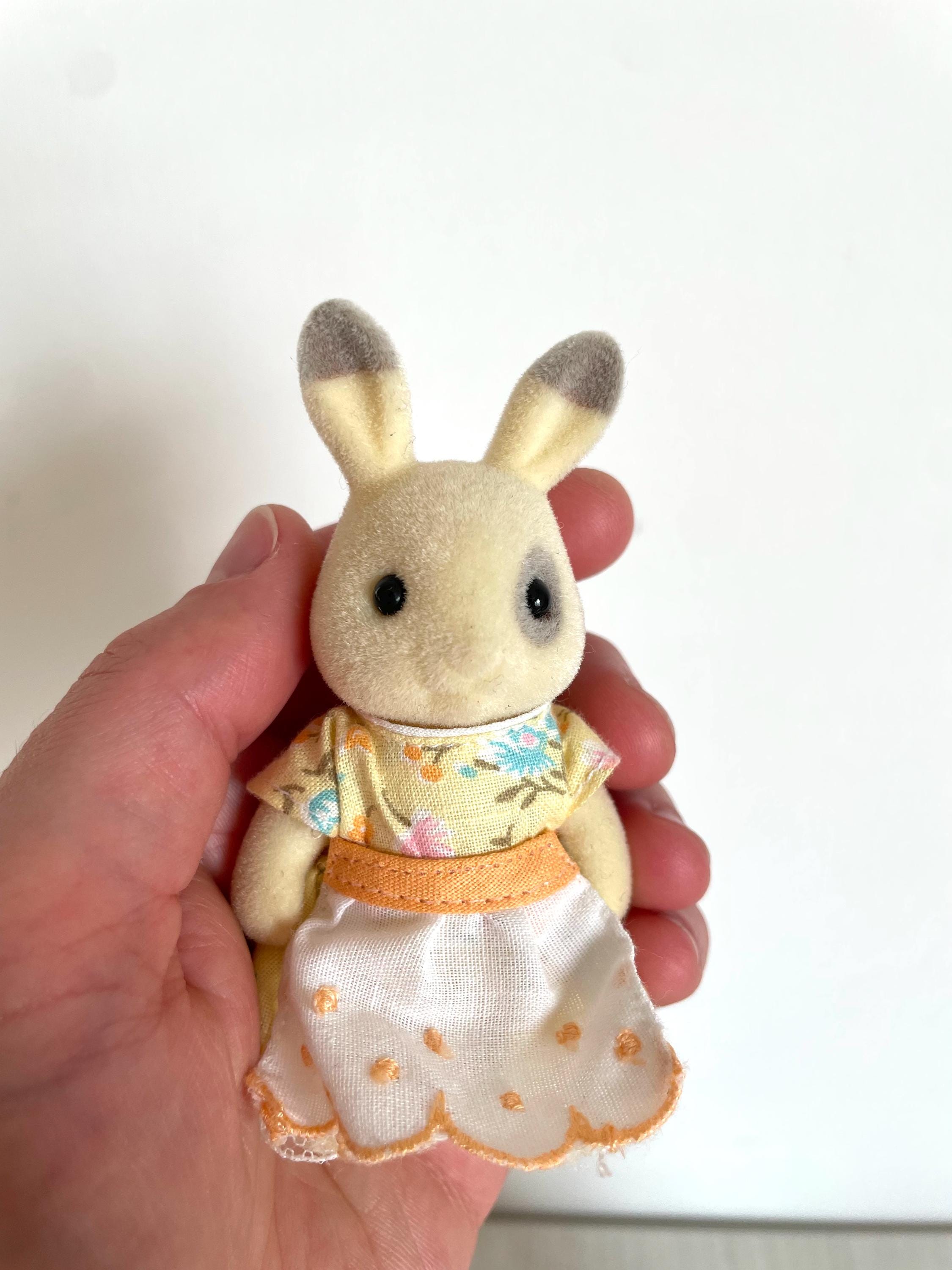 シルバニアファミリーのヴィンテージコーントップウサギファミリーは