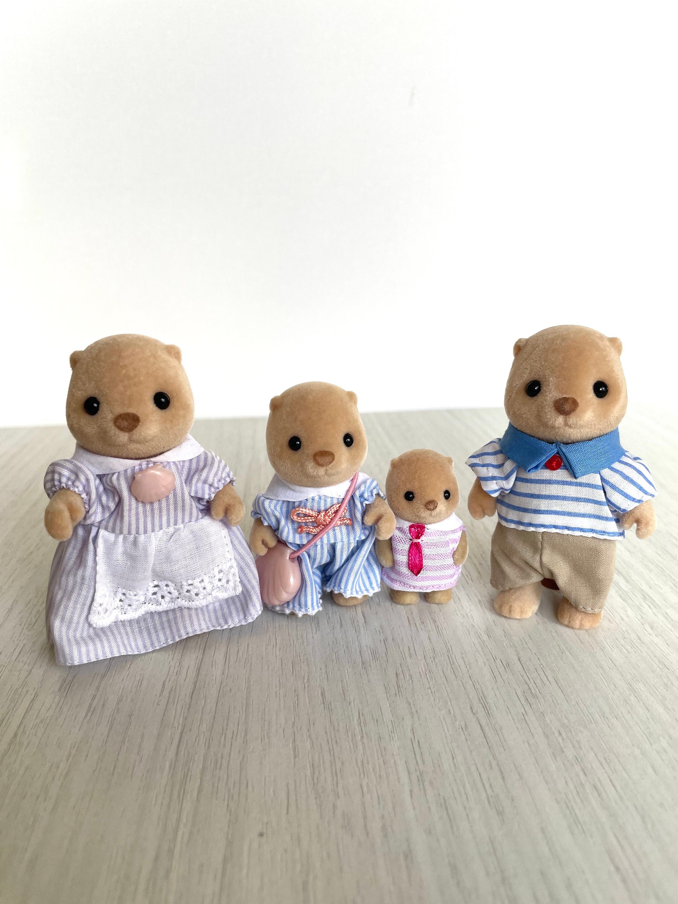 Neptune Sea Otter Family Calico Critters Rare and Discontinued