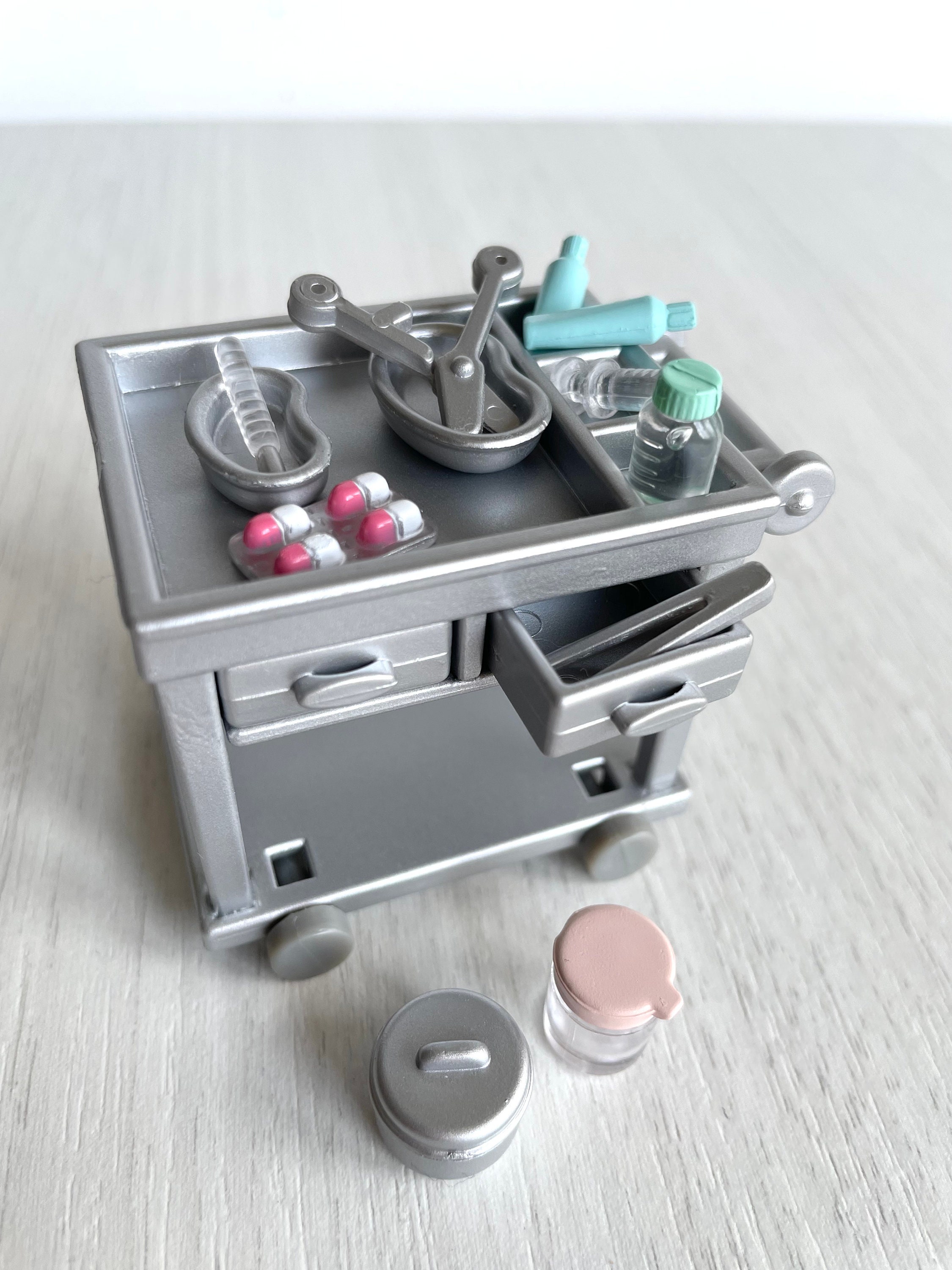 Dollhouse hospital - Etsy 日本