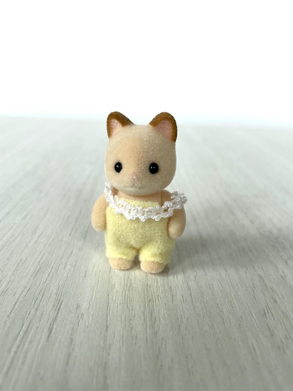 Sylvanian Families Cream Cat Baby, Keats Standing Baby With