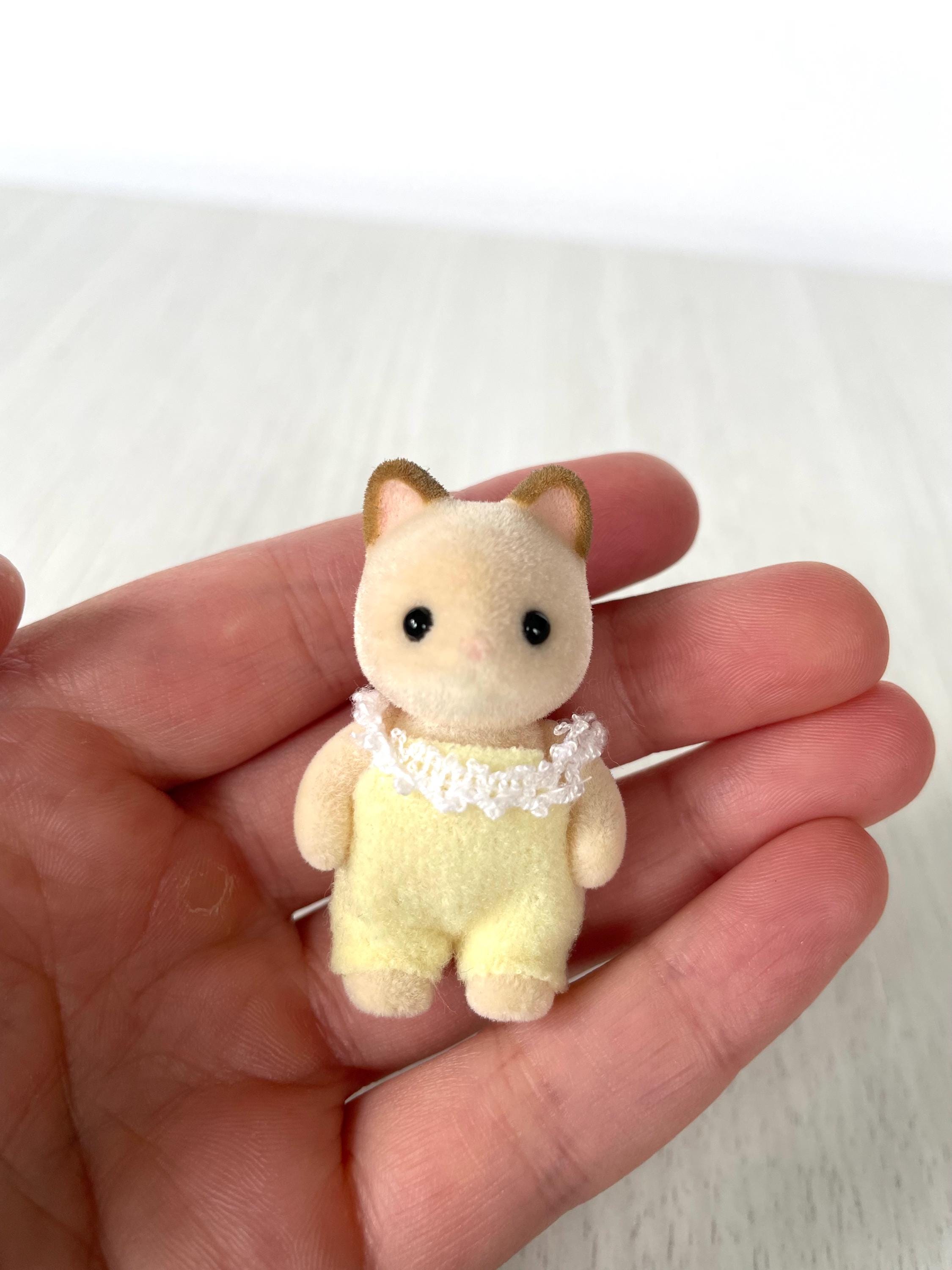 Sylvanian Families Cream Cat Baby, Keats Standing Baby With