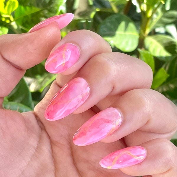 Flip Flop Pink Marble with gold Press on nails hand painted color changing gel polish in short almond for spring summer wedding holiday nail