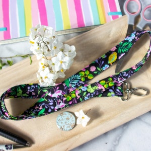 Schlüsselband floral Sommer, schwarz/bunt fröhlich Ziegen, Lanyard