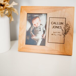 Personalized Picture Frame, Baby Stat Picture Frame, Engraved Picture Frame, Baby Picture Frame, Wooden Picture Frame, Baby Shower Gift