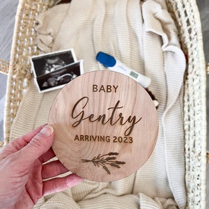 Wooden baby disc, Wooden pregnancy disc, Baby Name Sign, Birth Stat Sign, Baby Name Announcement, Hospital Name Sign, Baby announcement sign