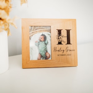 Personalized Picture Frame, Baby Stat Picture Frame, Engraved Picture Frame, Baby Picture Frame, Wooden Picture Frame, Baby Shower Gift