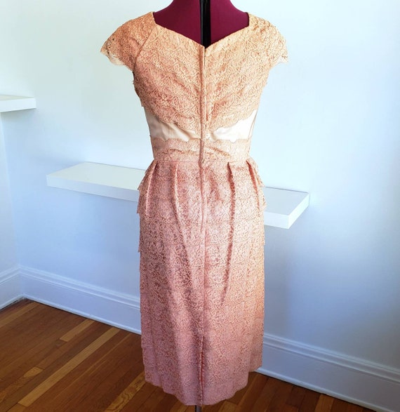 50s Lace Peach Wiggle Dress - image 5